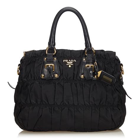 prada bag classic black